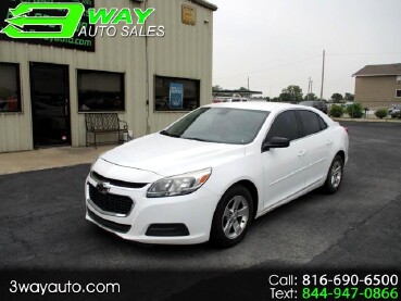 2015 Chevrolet Malibu in Oak Grove, MO 64075