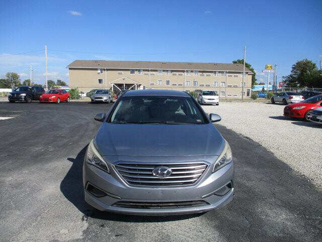 2016 Hyundai Sonata in Oak Grove, MO 64075 - 18072405 2