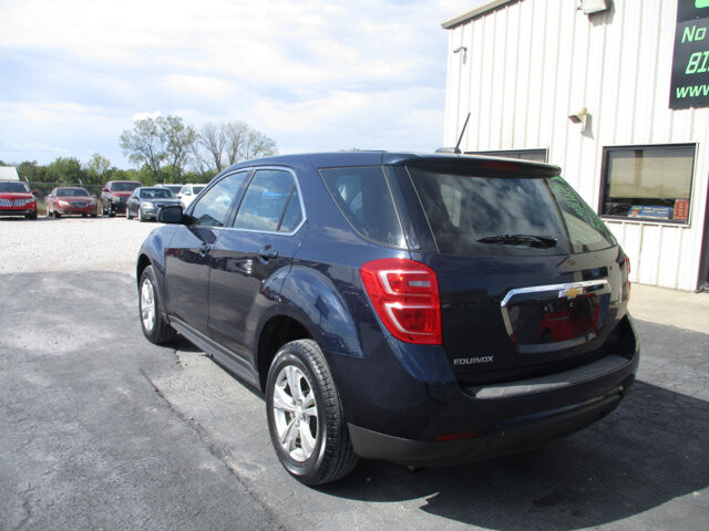 2017 Chevrolet Equinox in Oak Grove, MO 64075 - 18072407 7