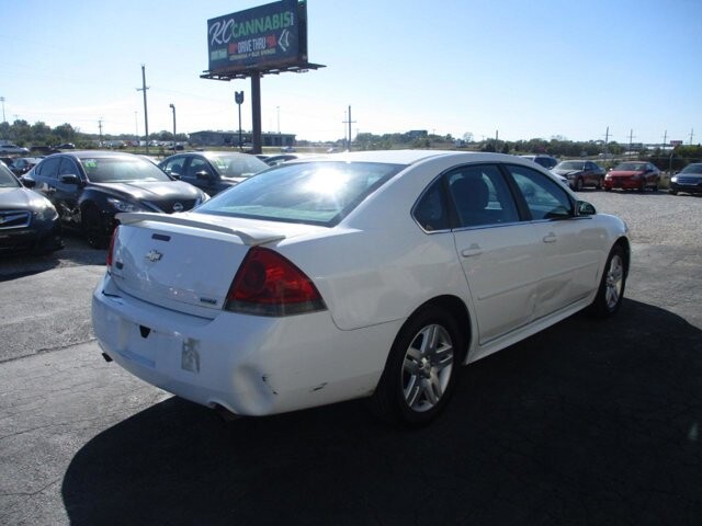 2012 Chevrolet Impala in Oak Grove, MO 64075 - 18072408 5