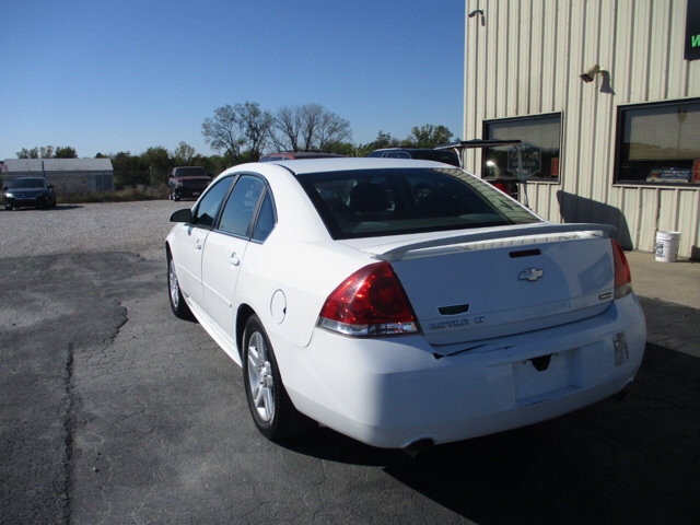 2012 Chevrolet Impala in Oak Grove, MO 64075 - 18072408 7