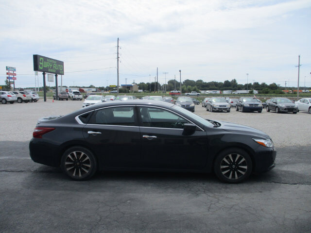 2018 Nissan Altima in Oak Grove, MO 64075 - 18072411 4