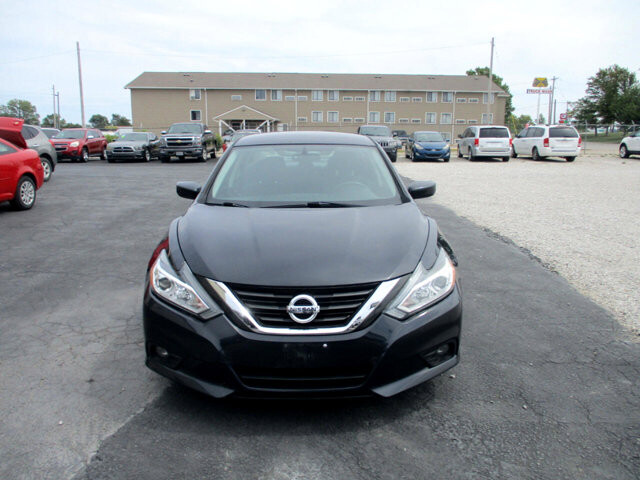 2018 Nissan Altima in Oak Grove, MO 64075 - 18072411 2
