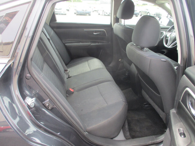 2018 Nissan Altima in Oak Grove, MO 64075 - 18072411 11