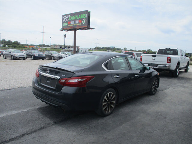 2018 Nissan Altima in Oak Grove, MO 64075 - 18072411 5