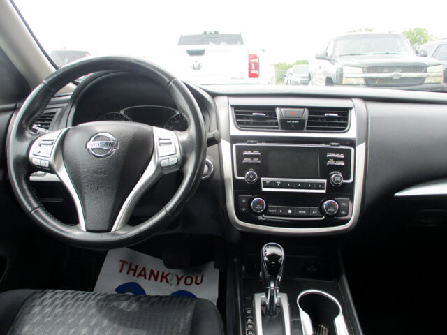 2018 Nissan Altima in Oak Grove, MO 64075 - 18072411 12