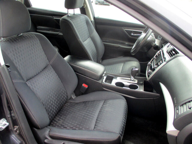 2018 Nissan Altima in Oak Grove, MO 64075 - 18072411 10