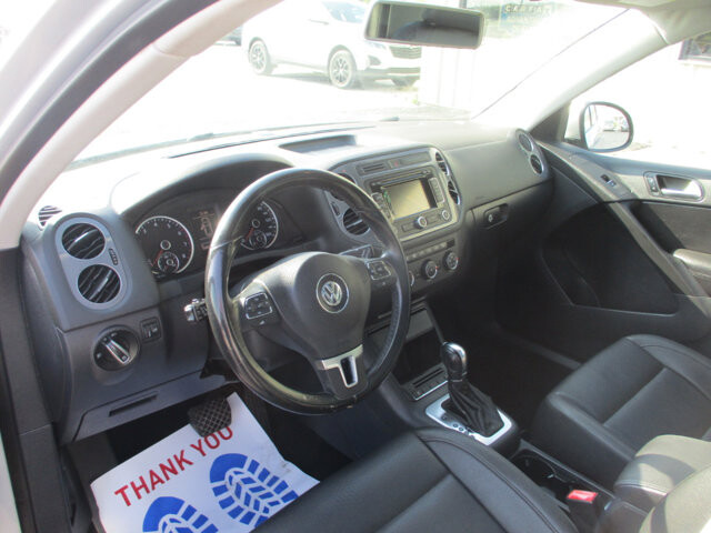 2013 Volkswagen Tiguan in Oak Grove, MO 64075 - 18072413 8