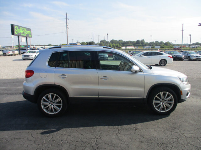 2013 Volkswagen Tiguan in Oak Grove, MO 64075 - 18072413 4
