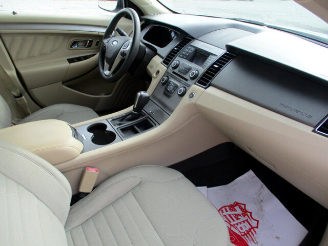 2015 Ford Taurus in Oak Grove, MO 64075 - 18072415 10