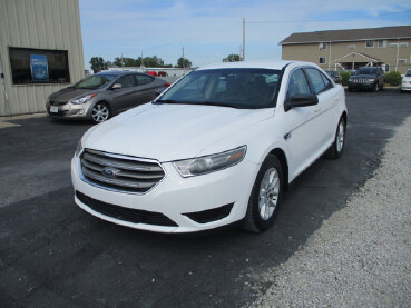 2015 Ford Taurus in Oak Grove, MO 64075