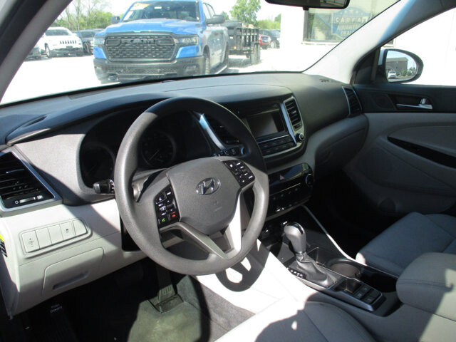 2017 Hyundai Tucson in Oak Grove, MO 64075 - 18072417 10