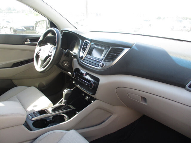 2017 Hyundai Tucson in Oak Grove, MO 64075 - 18072417 11