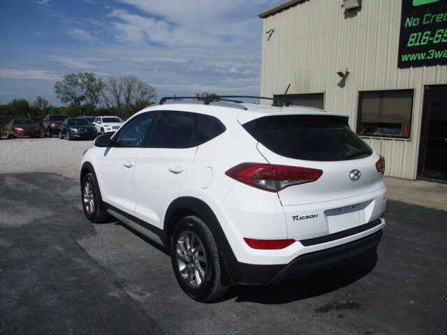 2017 Hyundai Tucson in Oak Grove, MO 64075 - 18072417 8