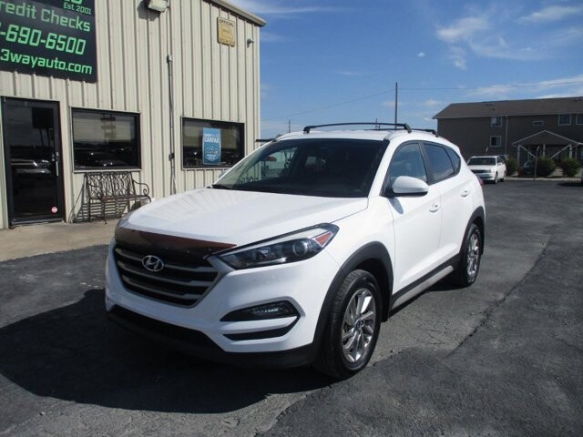 2017 Hyundai Tucson in Oak Grove, MO 64075 - 18072417