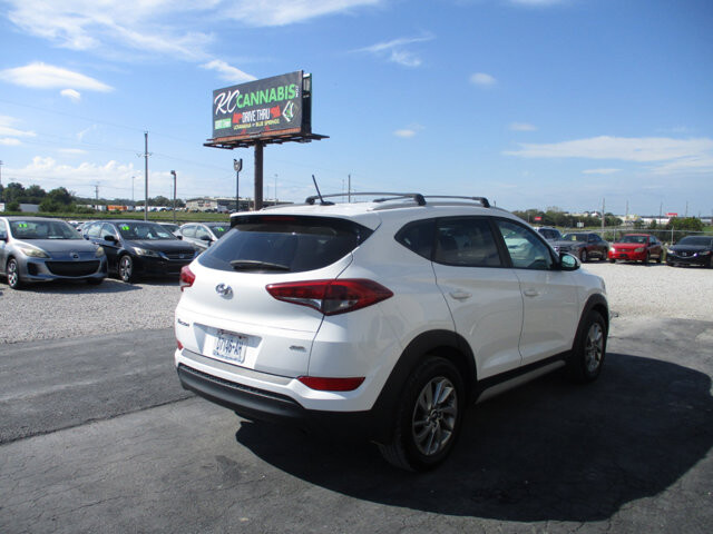 2017 Hyundai Tucson in Oak Grove, MO 64075 - 18072417 6