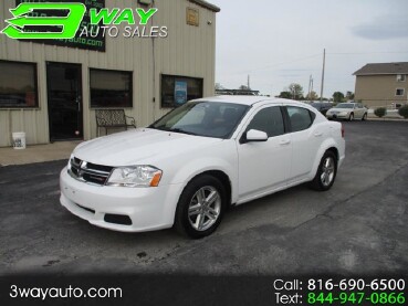 2012 Dodge Avenger in Oak Grove, MO 64075