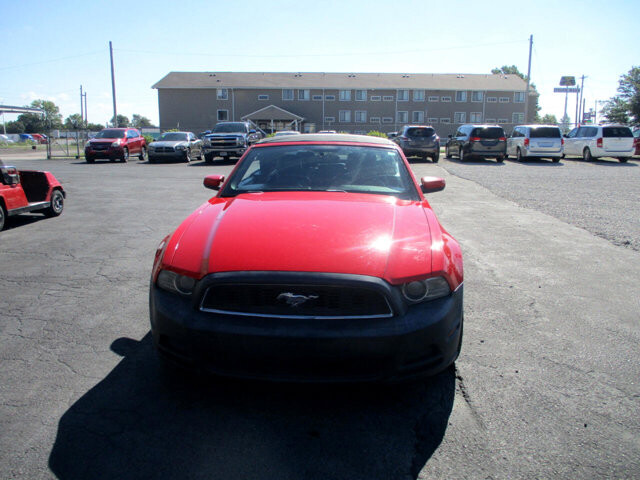 2013 Ford Mustang in Oak Grove, MO 64075 - 18072423 10