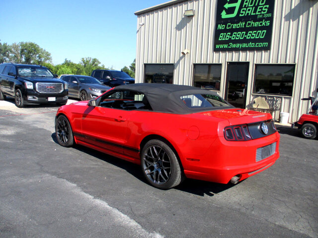 2013 Ford Mustang in Oak Grove, MO 64075 - 18072423 3