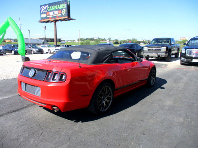 2013 Ford Mustang in Oak Grove, MO 64075 - 18072423 5