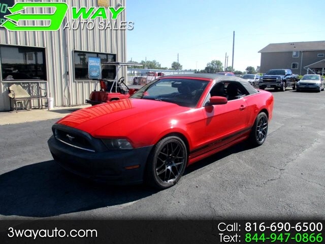 2013 Ford Mustang in Oak Grove, MO 64075 - 18072423