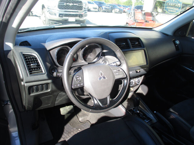 2018 Mitsubishi Outlander Sport in Oak Grove, MO 64075 - 18072426 9