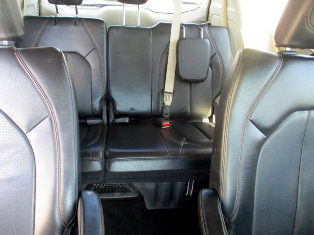 2018 Chrysler Pacifica in Oak Grove, MO 64075 - 18072427 12