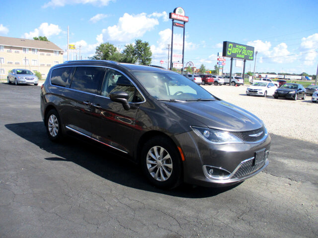 2018 Chrysler Pacifica in Oak Grove, MO 64075 - 18072427 3