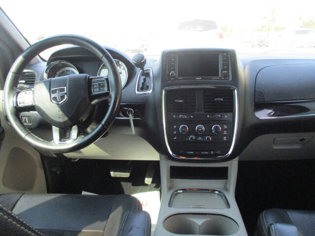 2019 Dodge Grand Caravan in Oak Grove, MO 64075 - 18072432 13