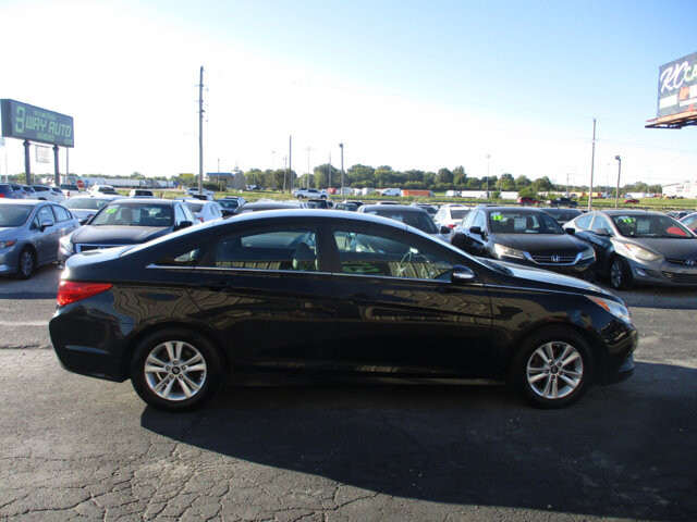2014 Hyundai Sonata in Oak Grove, MO 64075 - 18072433 4