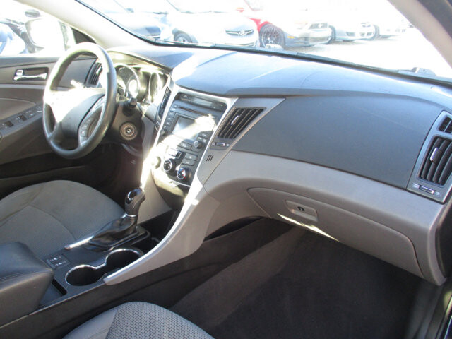 2014 Hyundai Sonata in Oak Grove, MO 64075 - 18072433 10