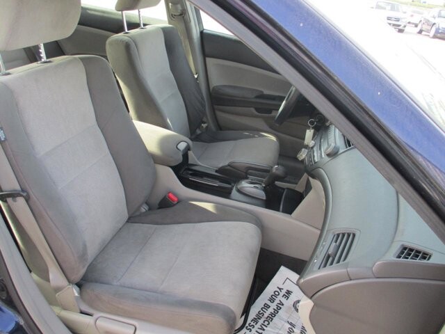 2008 Honda Accord in Oak Grove, MO 64075 - 18072437 10