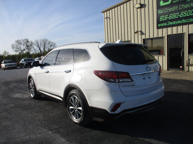 2017 Hyundai Santa Fe in Oak Grove, MO 64075 - 18072438 7