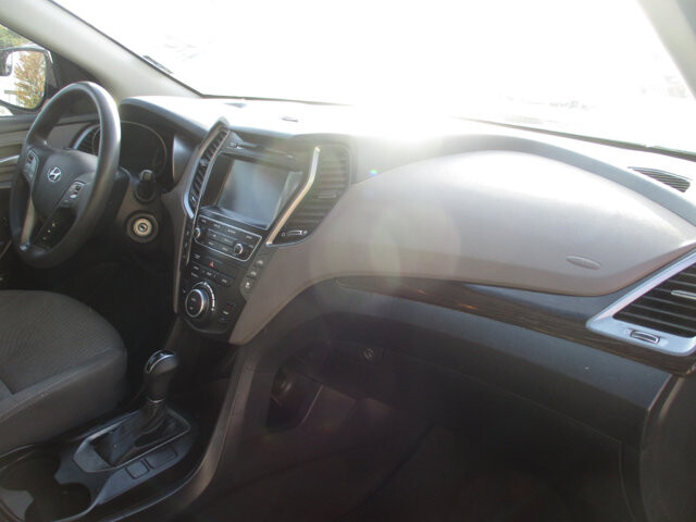 2017 Hyundai Santa Fe in Oak Grove, MO 64075 - 18072438 10