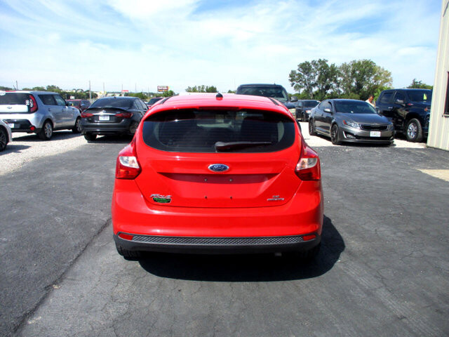 2013 Ford Focus in Oak Grove, MO 64075 - 18072442 6