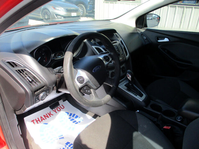 2013 Ford Focus in Oak Grove, MO 64075 - 18072442 9