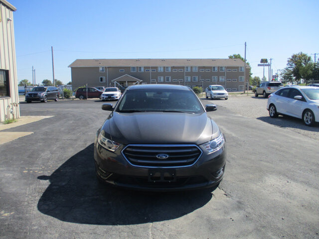 2015 Ford Taurus in Oak Grove, MO 64075 - 18072443 2