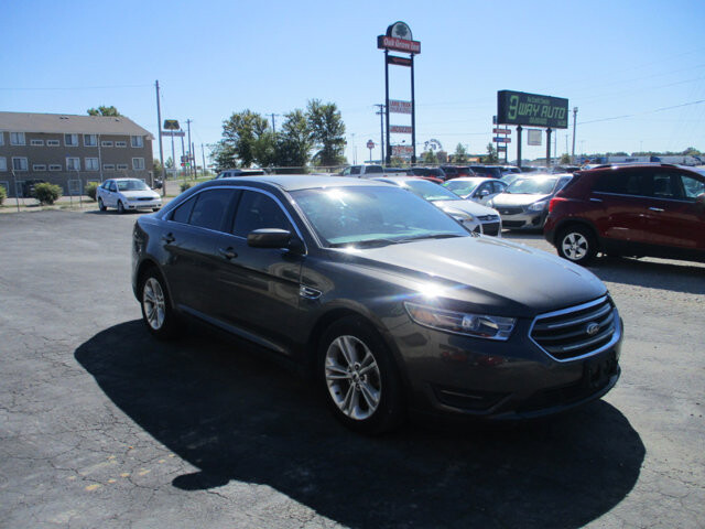 2015 Ford Taurus in Oak Grove, MO 64075 - 18072443 3