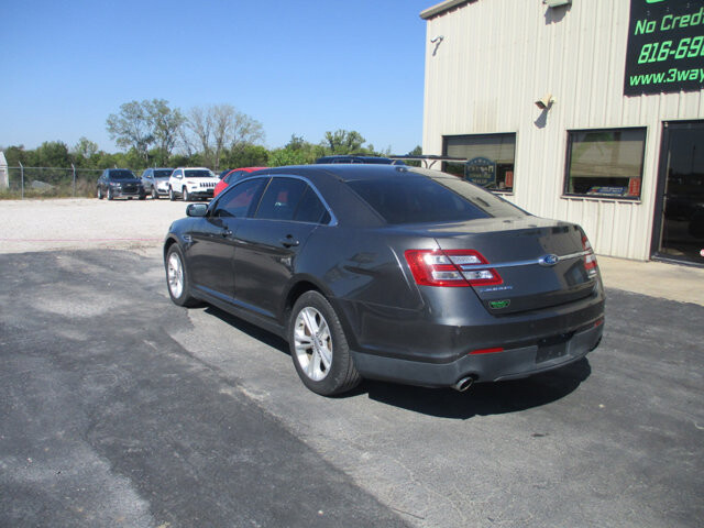 2015 Ford Taurus in Oak Grove, MO 64075 - 18072443 7