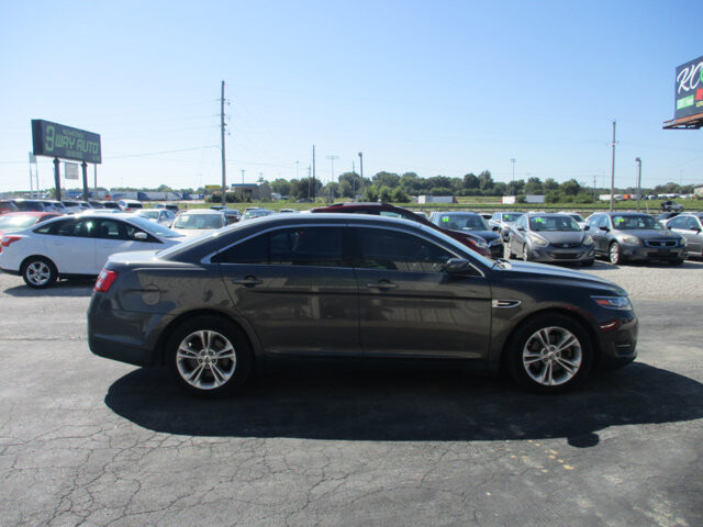 2015 Ford Taurus in Oak Grove, MO 64075 - 18072443 4
