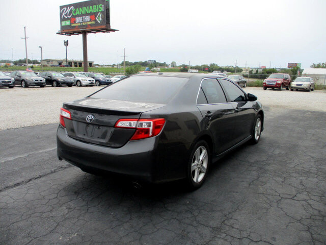 2012 Toyota Camry in Oak Grove, MO 64075 - 18072444 5
