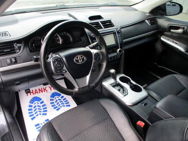 2012 Toyota Camry in Oak Grove, MO 64075 - 18072444 9