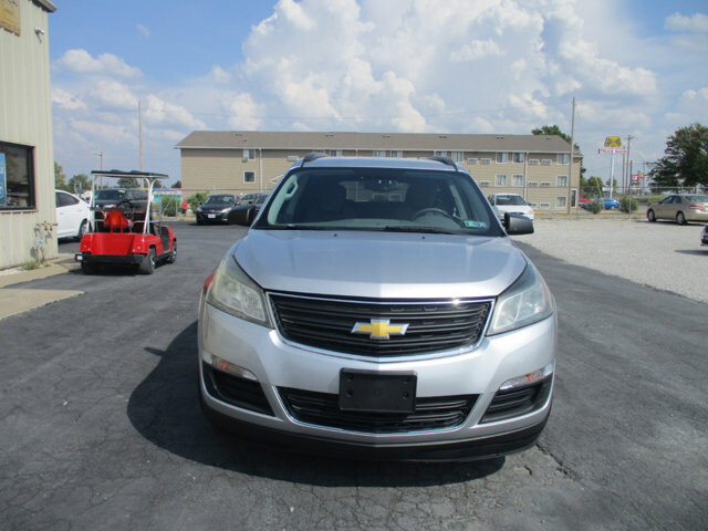 2014 Chevrolet Traverse in Oak Grove, MO 64075 - 18072445 3