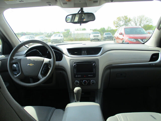 2014 Chevrolet Traverse in Oak Grove, MO 64075 - 18072445 11