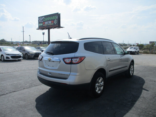 2014 Chevrolet Traverse in Oak Grove, MO 64075 - 18072445 6