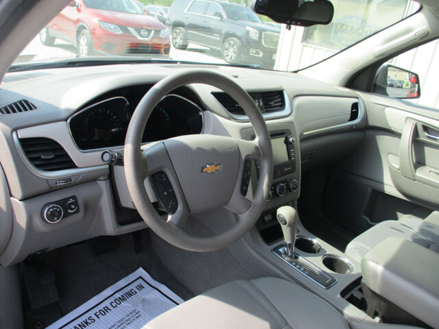 2014 Chevrolet Traverse in Oak Grove, MO 64075 - 18072445 9