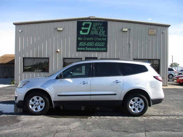2014 Chevrolet Traverse in Oak Grove, MO 64075 - 18072445 8