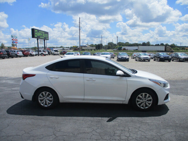 2019 Hyundai Accent in Oak Grove, MO 64075 - 18072454 4