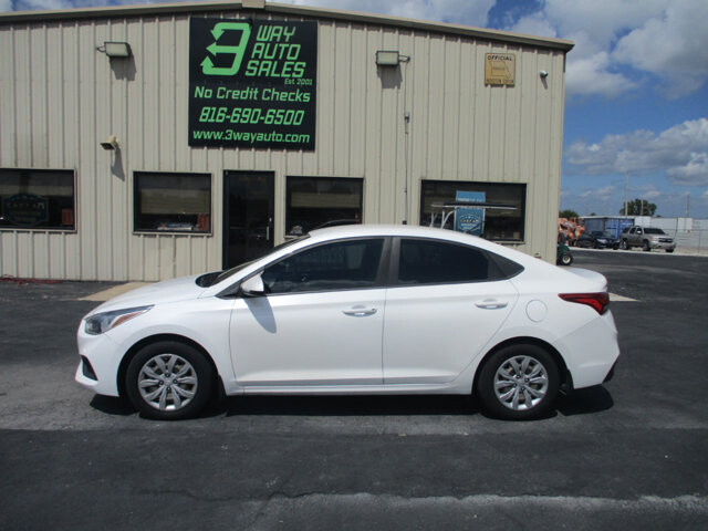 2019 Hyundai Accent in Oak Grove, MO 64075 - 18072454 8