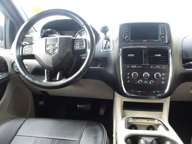 2017 Dodge Grand Caravan in Oak Grove, MO 64075 - 18072458 13